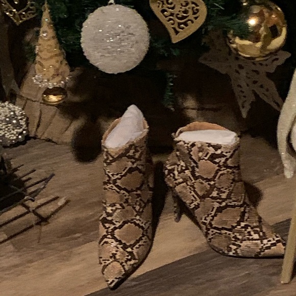 Snake Skin Bootie - Picture 5 of 6